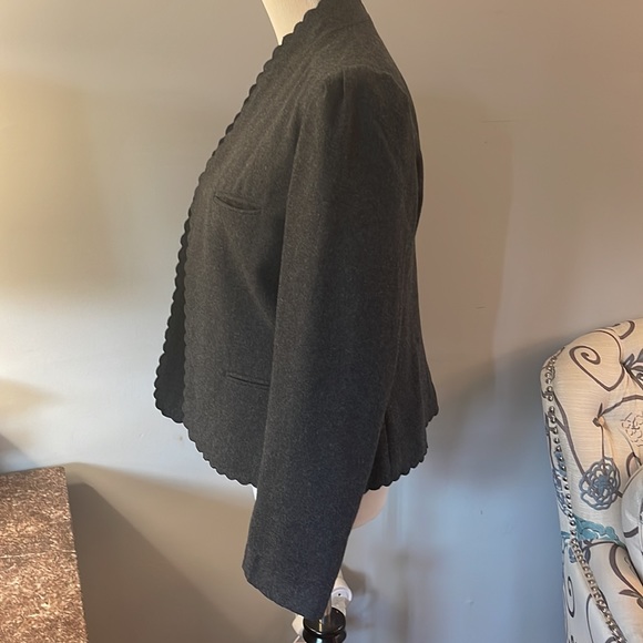 Vintage Sasson charcoal gray scallop trim jacket size medium - Picture 4 of 13
